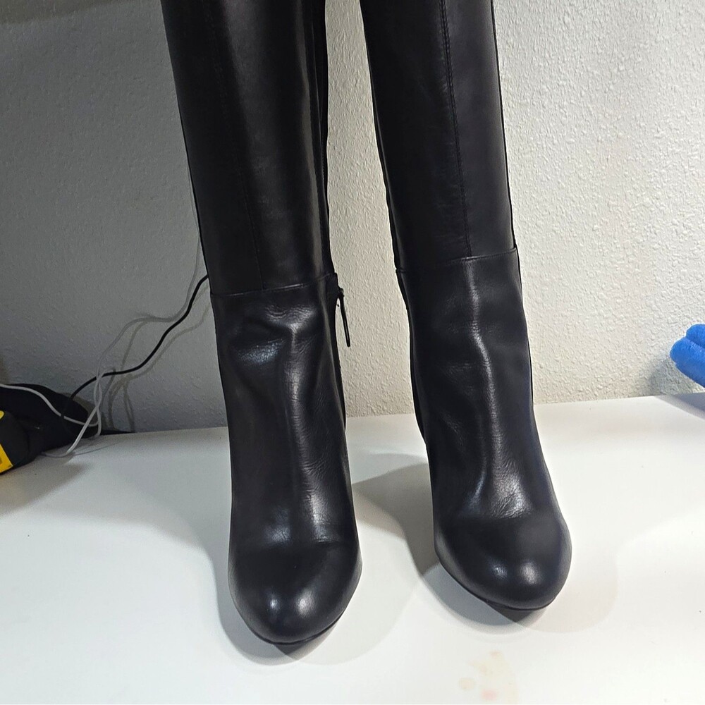 Nine West Women’s Black Leather Knee High Zip Round Toe Boots 8.5